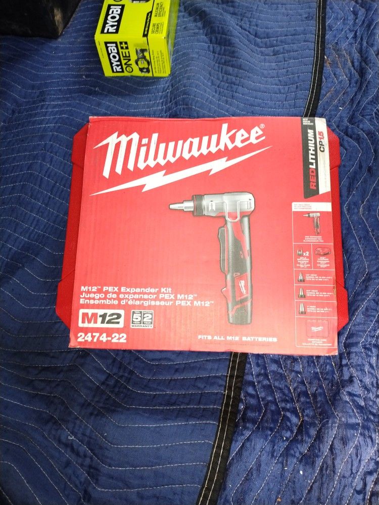 Milwaukee/ DeWalt Tool Hit Me Up