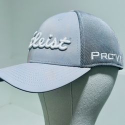 L/XL :This is a Titleist Tour Sports Mesh Fitted Hat.