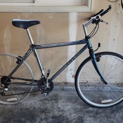 Trek 850 Mountain Bike