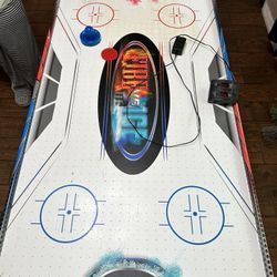 Air Hockey Table