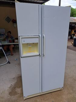 Refrigerator 