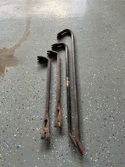 Set of  4 Steel Pry Bars