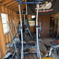 Power Tower Workout Bar