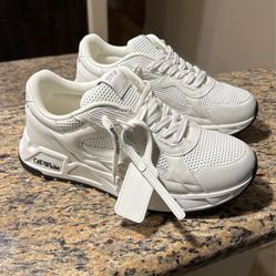 Off-White ( Runner B Perforated Leather Sneakers) 