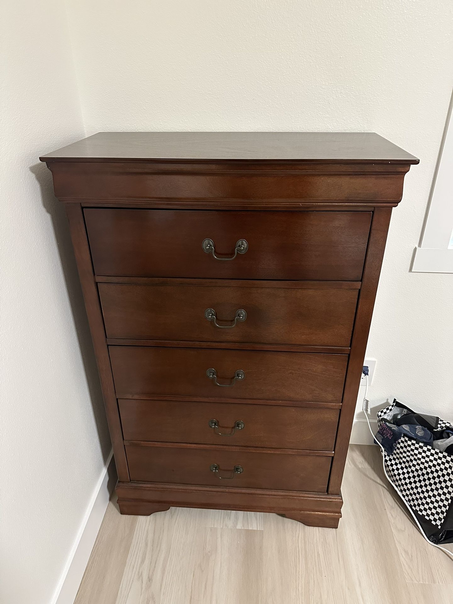 Dresser & 2 Night Stands - Gently Used