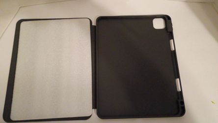 Black iPad Folio Case with Smart Cover
