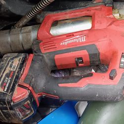 Milwaukee 18v Grease Gun With 2 Big  Batteries. 