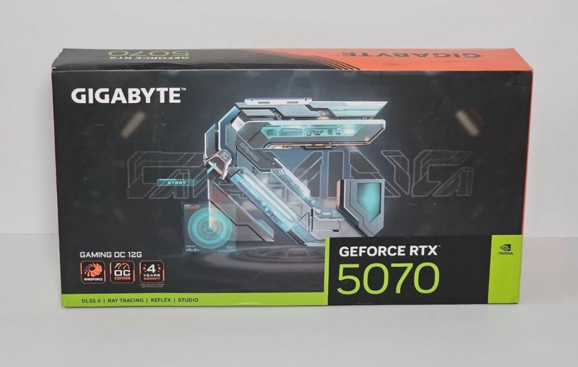 gigabyte nvidia geforce RTX 5070 gaming Oc 12G GDDR7 pci express 5.0 graphics card
