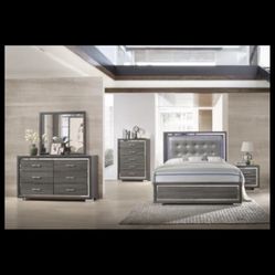 Queen Bed Dresser Mirror Chess Nightstand $1500