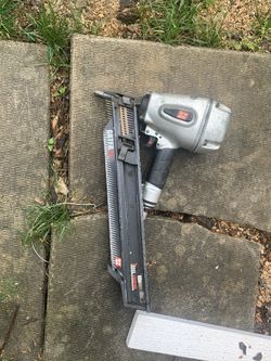 Pistola De Clavos Itachi 