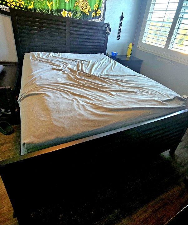 Queen Bedroom Set -Dark Brown Solid Wood