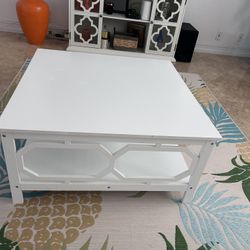 Cocktail/Coffee Table