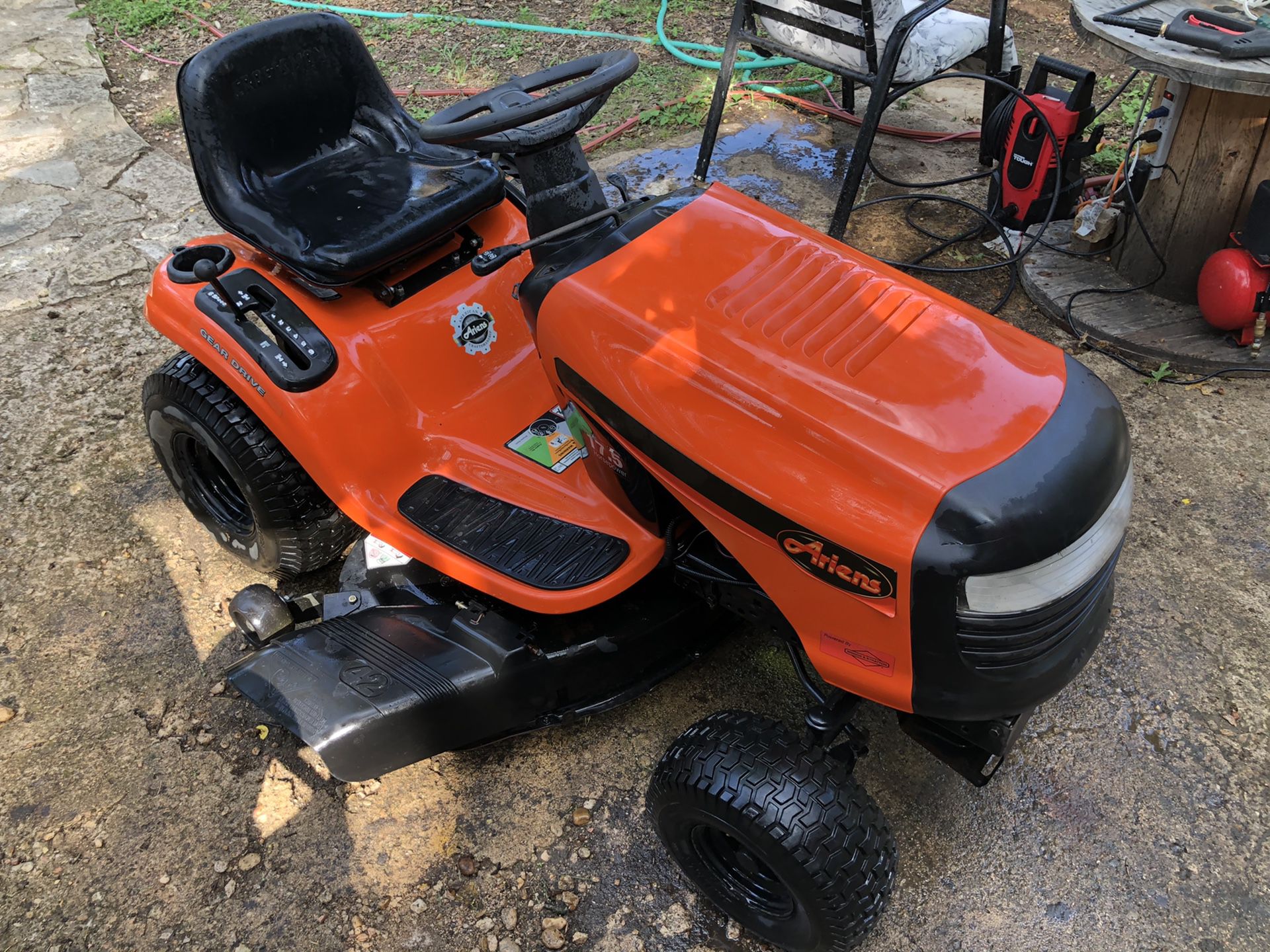 Ariens 42” Riding Lawn Mower 17.5 hp