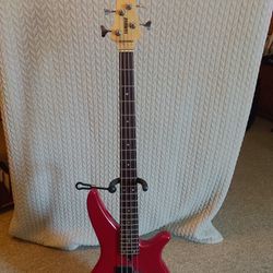 Yamaha RB260 4-String Bass Guitar Red

