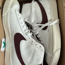 Nike Blazer Mid ‘77 VNTG Size 12.5 (Redskins Colorway)