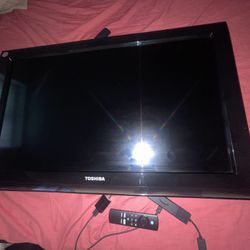 TV TOSHIBA (no Smart TV ) 32inch 