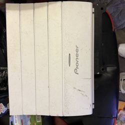 Pioneer Sub Amp