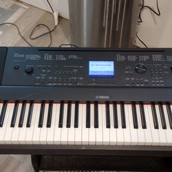 Yamaha Portable Grand DGX-660 $600.00 New
