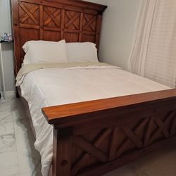 Beautiful Real WOOD bedroom Set (Bed & Dresser)