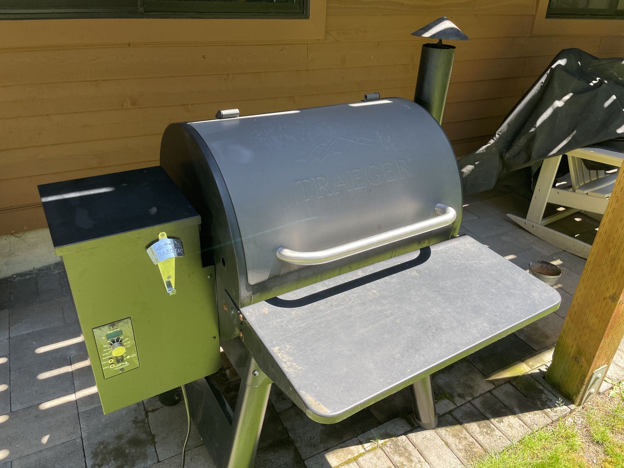 Broken Traeger Pellet Grill for Sale in Redmond, WA OfferUp