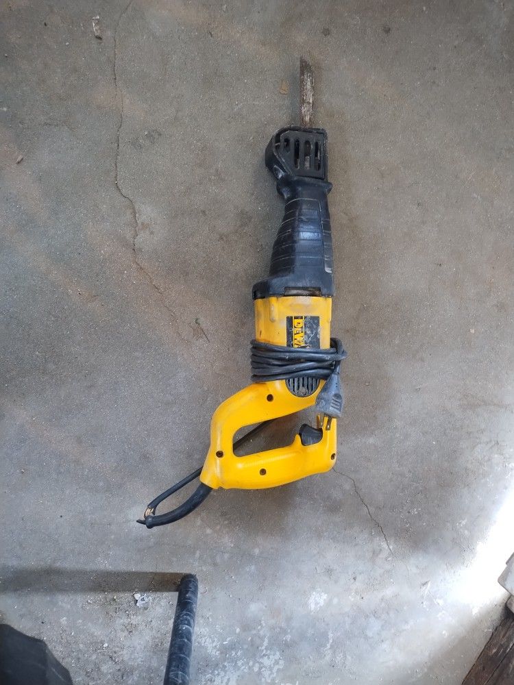 DeWalt Sawzall Reciprocating Saw