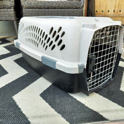 Petmate Pet Taxi X-Small Dog/Cat Carrier Kennel - White/Gray