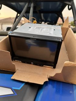 NITRO touchscreen radio