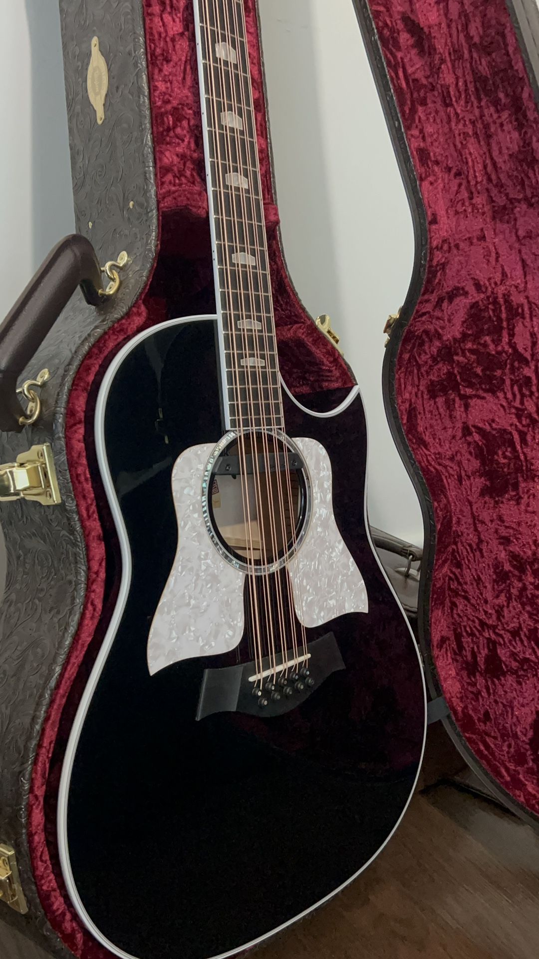 Taylor 657ce Bajo Quinto