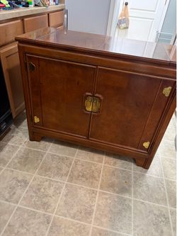 Vintage Thomasville Burl wood Bar server buffet cabinet