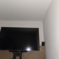 75" Samsung QLED Smart TV