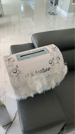 Quinceañera gift box . Local pick up only