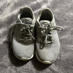 Nike Tennis Shoes Women Size 3.5 Y