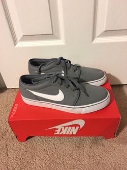 Nike Brand New Size 8.5 Price is firm $35..
