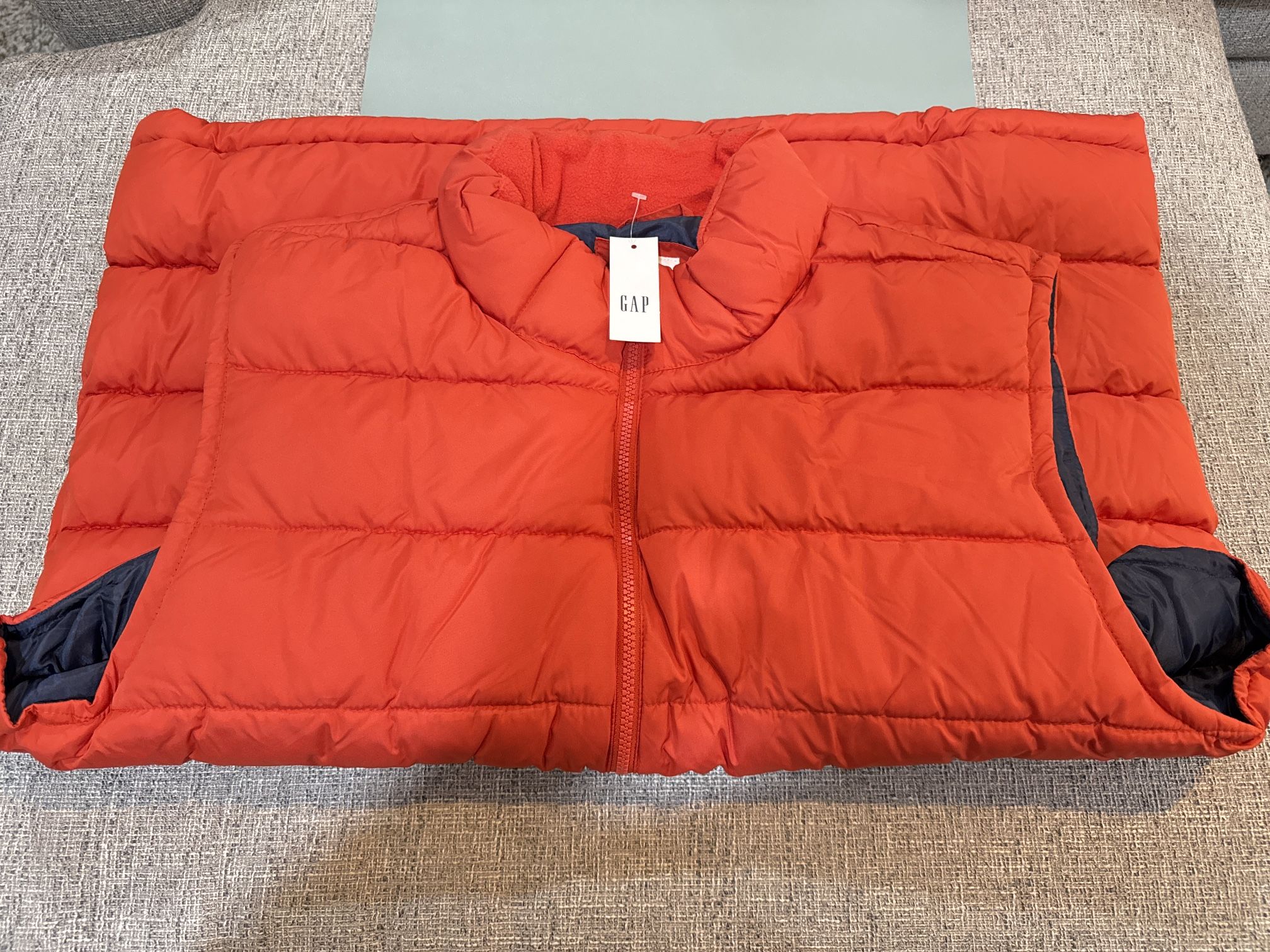 Brand New Men’s Gap Vest XXL