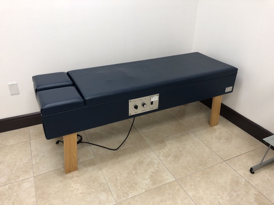 Massage Table Heritage 10 Thomas Table