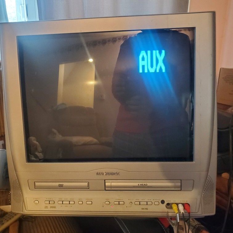 Magnavox CRT Gaming TV VHS/DVD Player Mwc20t6 20 Inch
