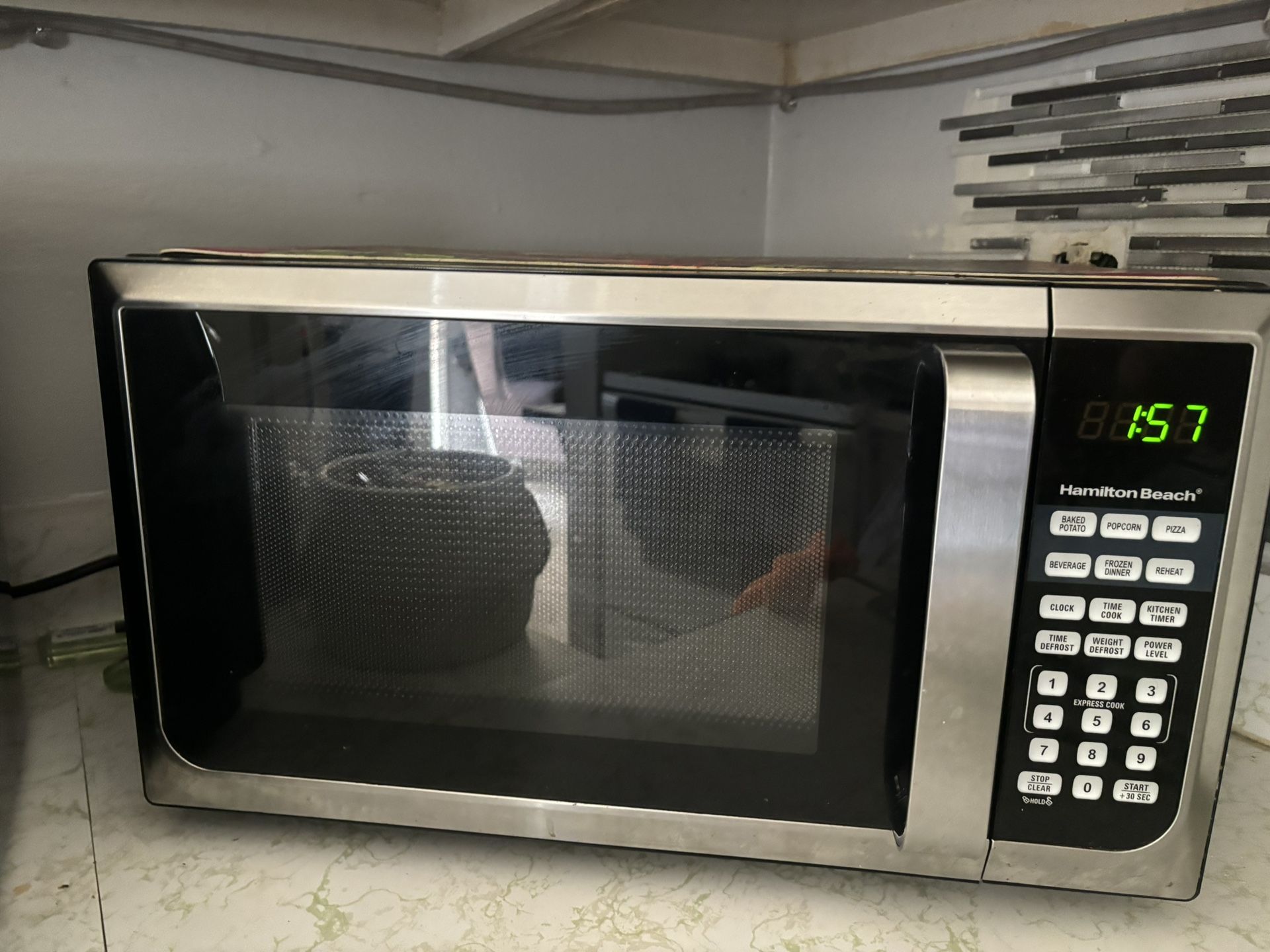 Like New Microwave 