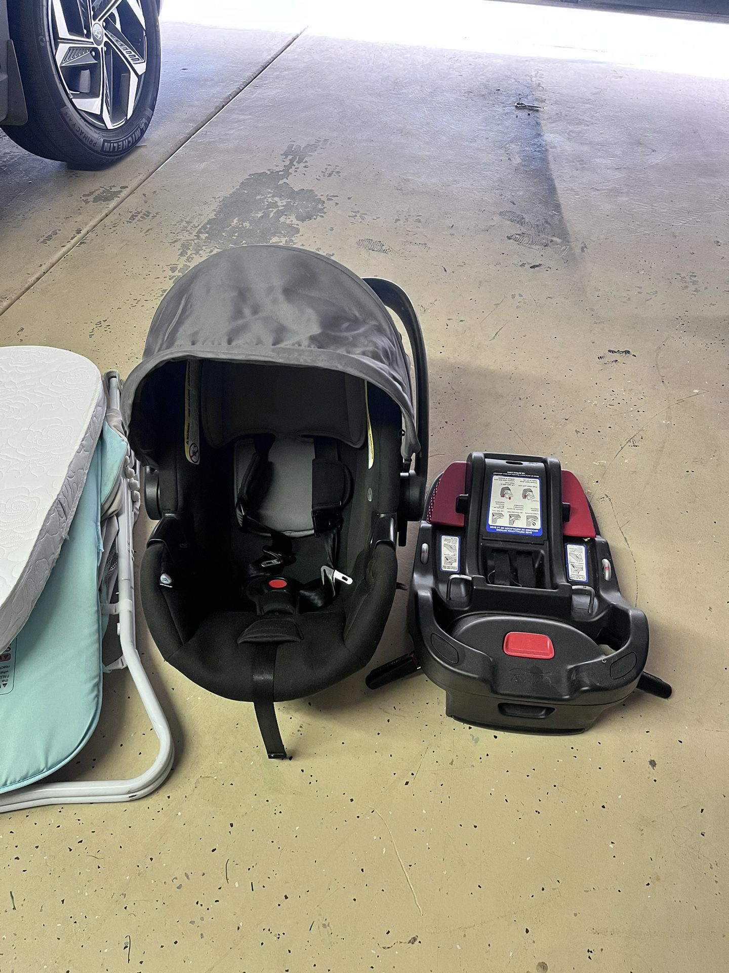 Britax Infant Car Seat (2022)