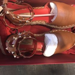 Valentino Women Size 6 US