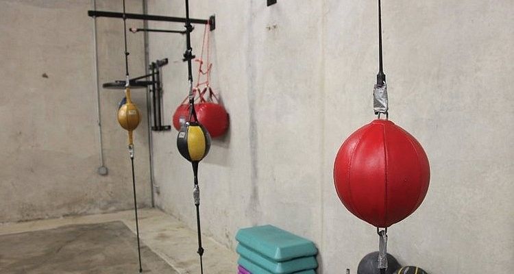 Hanging Boxing Speed Bag Punching Ball for Gym MMA Training