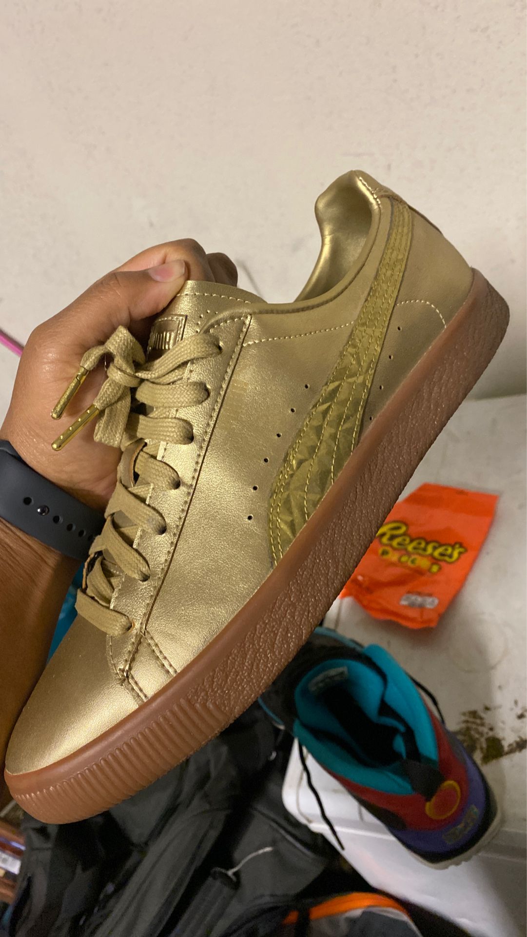 Gold pumas like new 9.5 men’s