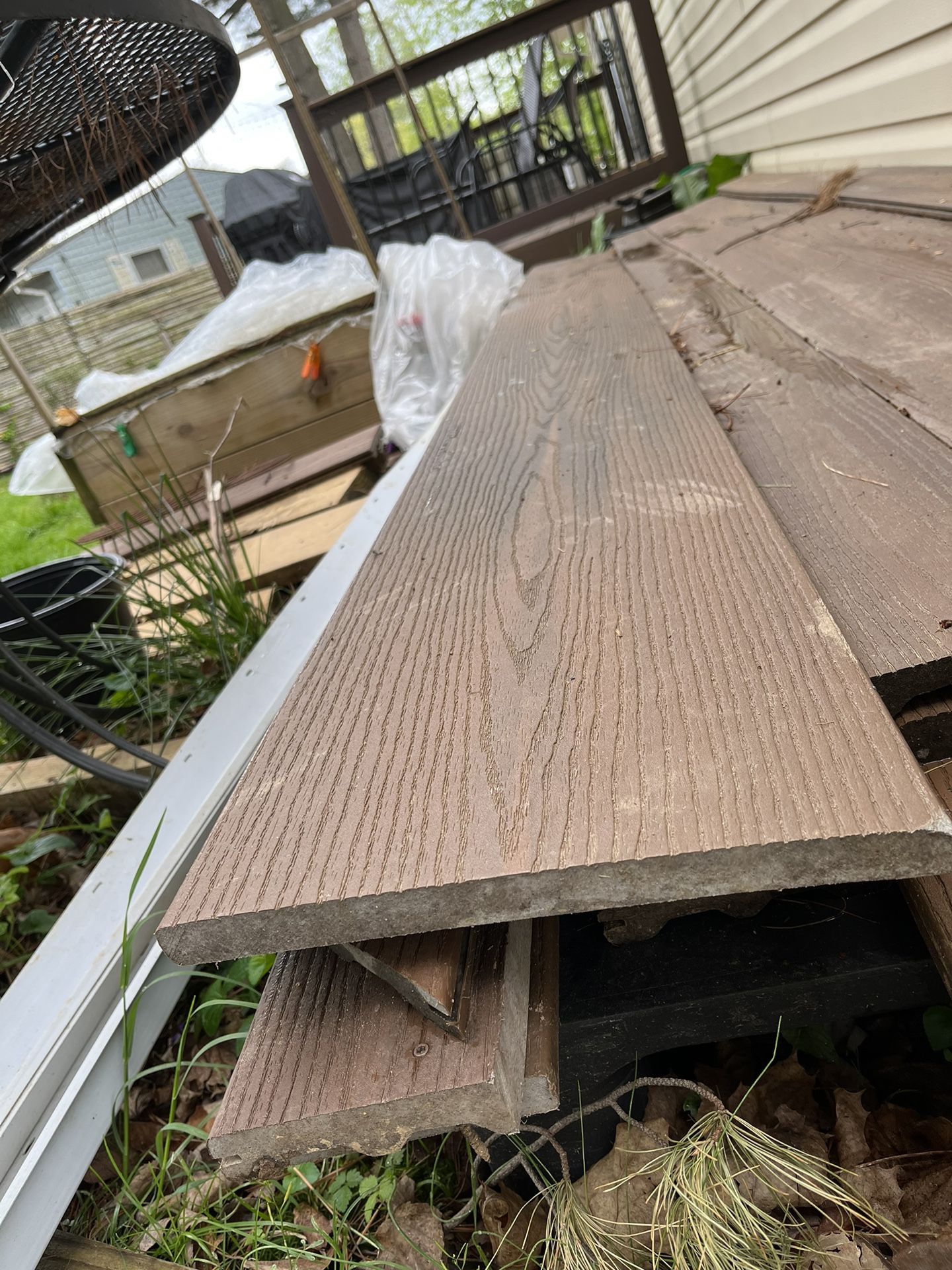 Fiberon Decking /Goodlife grade level Color ”Bungalow” for Sale in