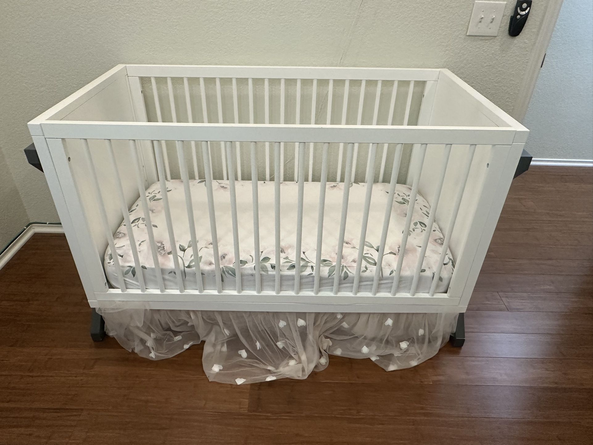 Baby Crib, Dresser And Mattress,white And gray,brand New Mattress And Gray Dresser Set 