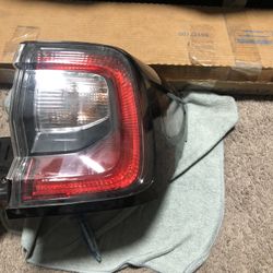 2020-2022 Subaru Outback Right Tail lamp Assembly 