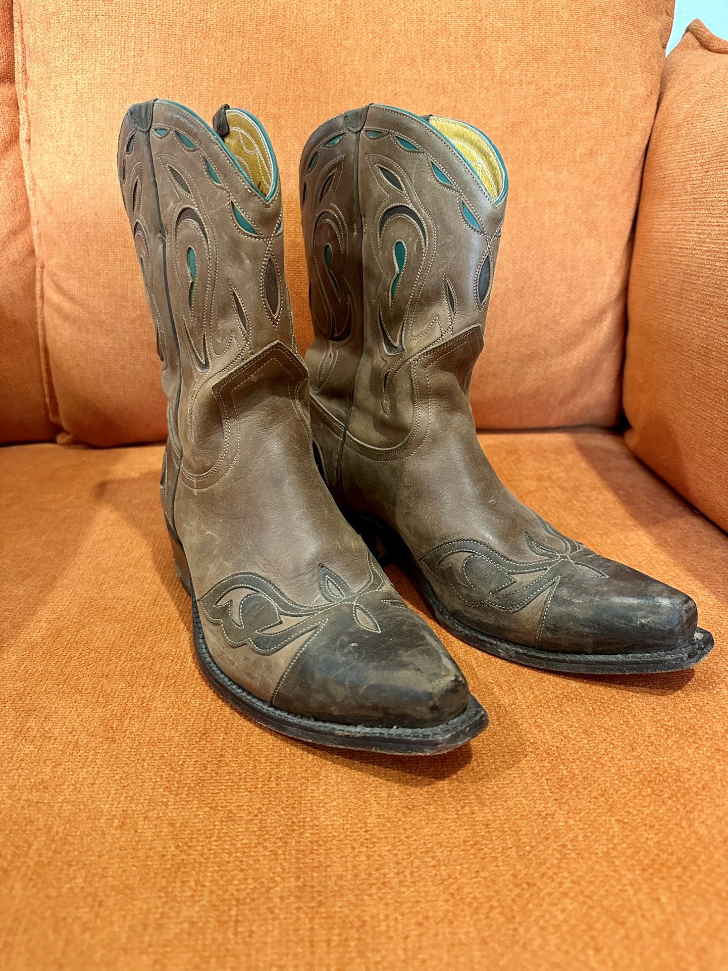 Vintage Women Cowboy Boots