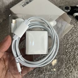 2-in-1 USB C charger