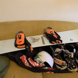 Women’s Snowboard, Boots+helmet