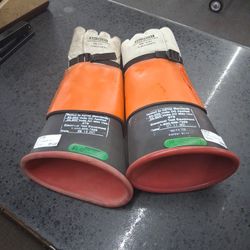 Salisbury Electric Gloves 