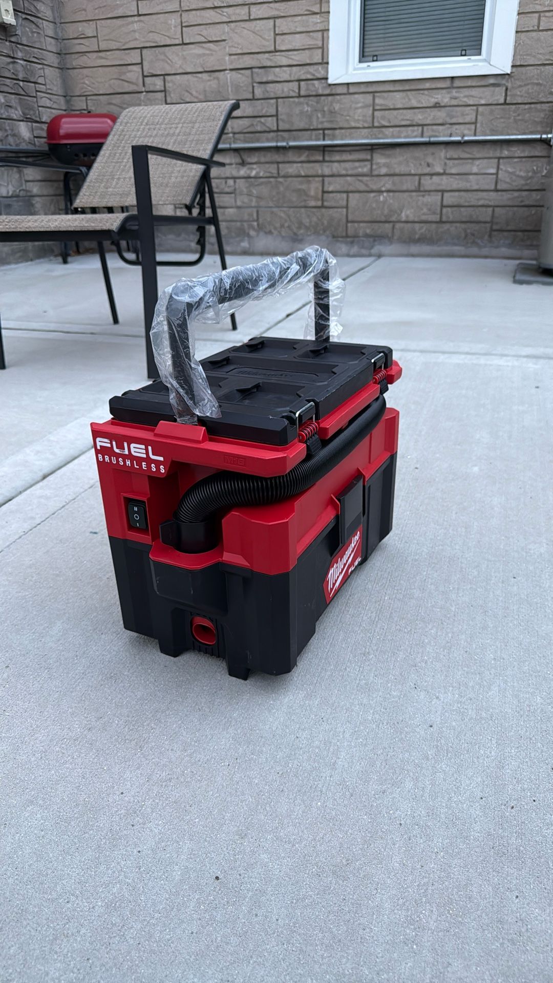 M18 FUEL PACKOUT 18-Volt Lithium-Ion Cordless 2.5 Gal. Wet/Dry Vacuum (Vacuum-Only)