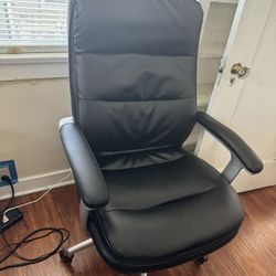 Luxury Beautyrest Office Chair (upgraded wheels)